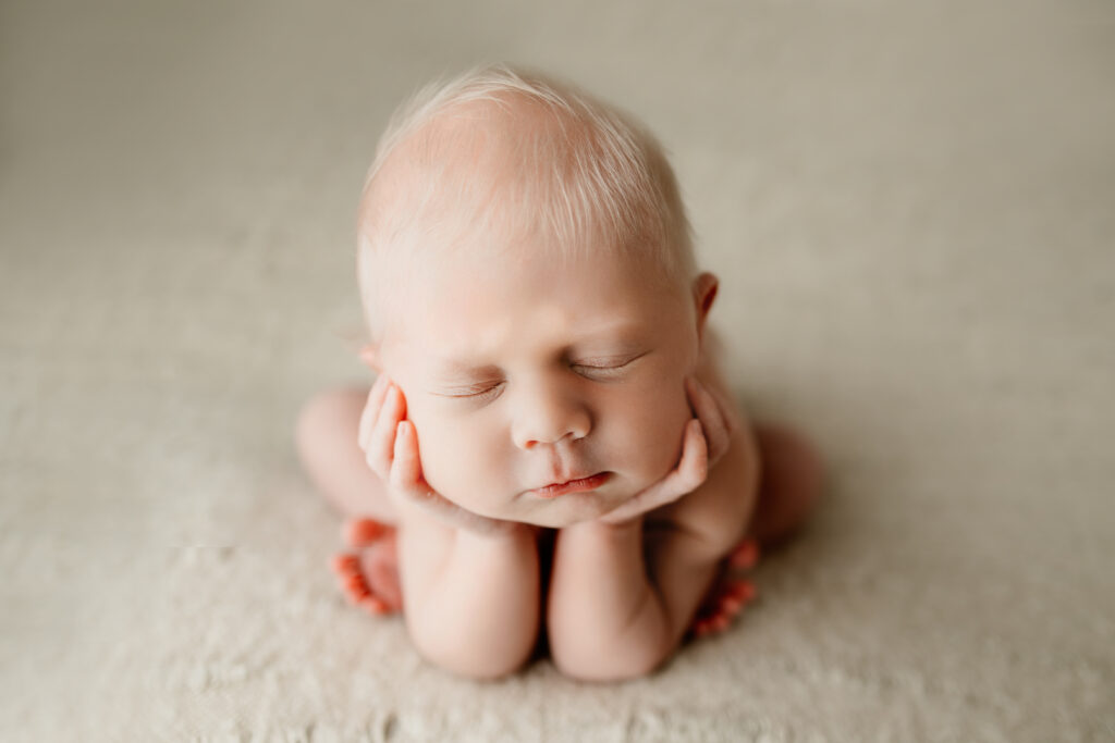 Milwaukee Newborn Photographer | Tips for Calming Your Fussy Baby During a Newborn Session